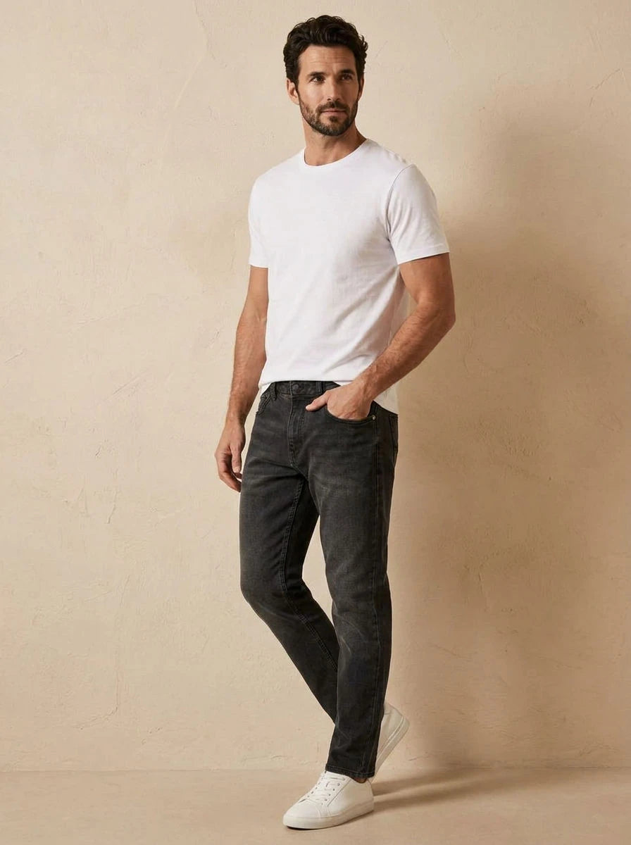 Relaxed Fit Jeans Faded Black - three quarter
