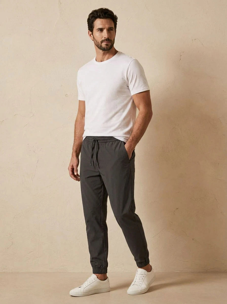 Sweatpants Black - three quarter
